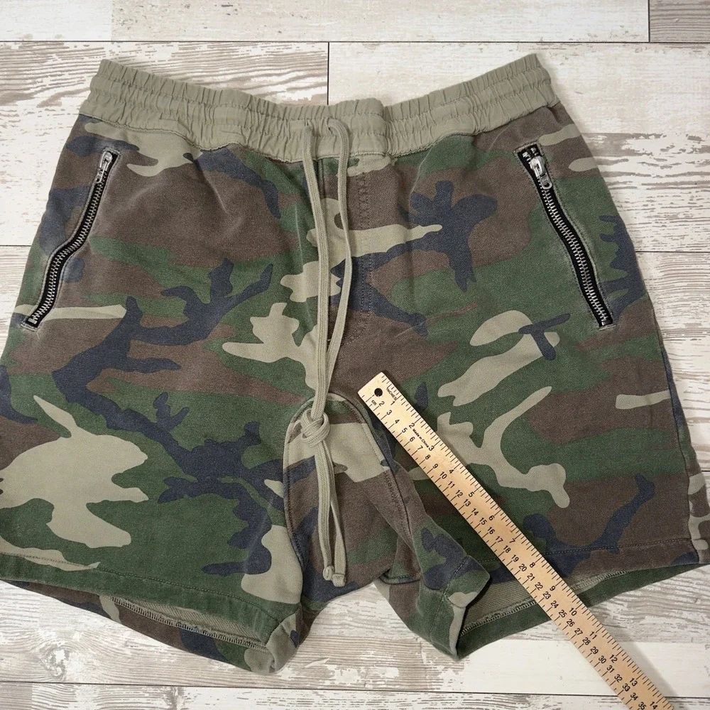 FOG Fear Of God Collection Camo Army Sweat Shorts Men's Size Large Zip Pockets